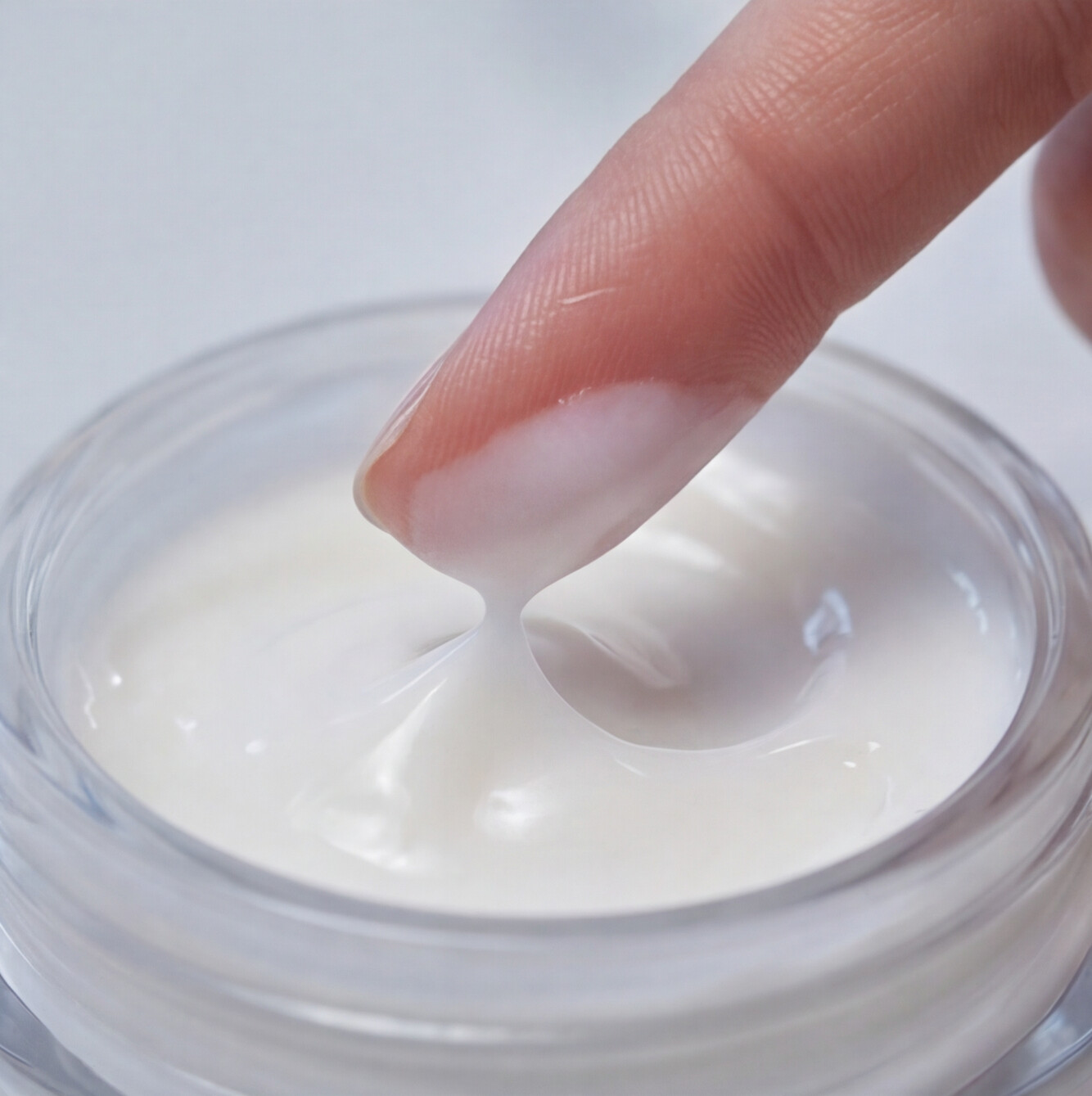 Dermedic Melumin Anti-Dark Spots Concentrated Night Cream - Image 3